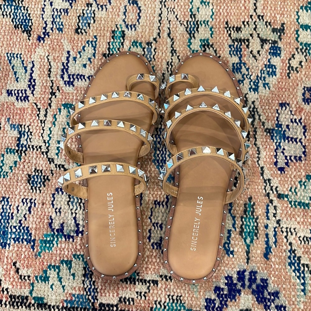 Stud sandals